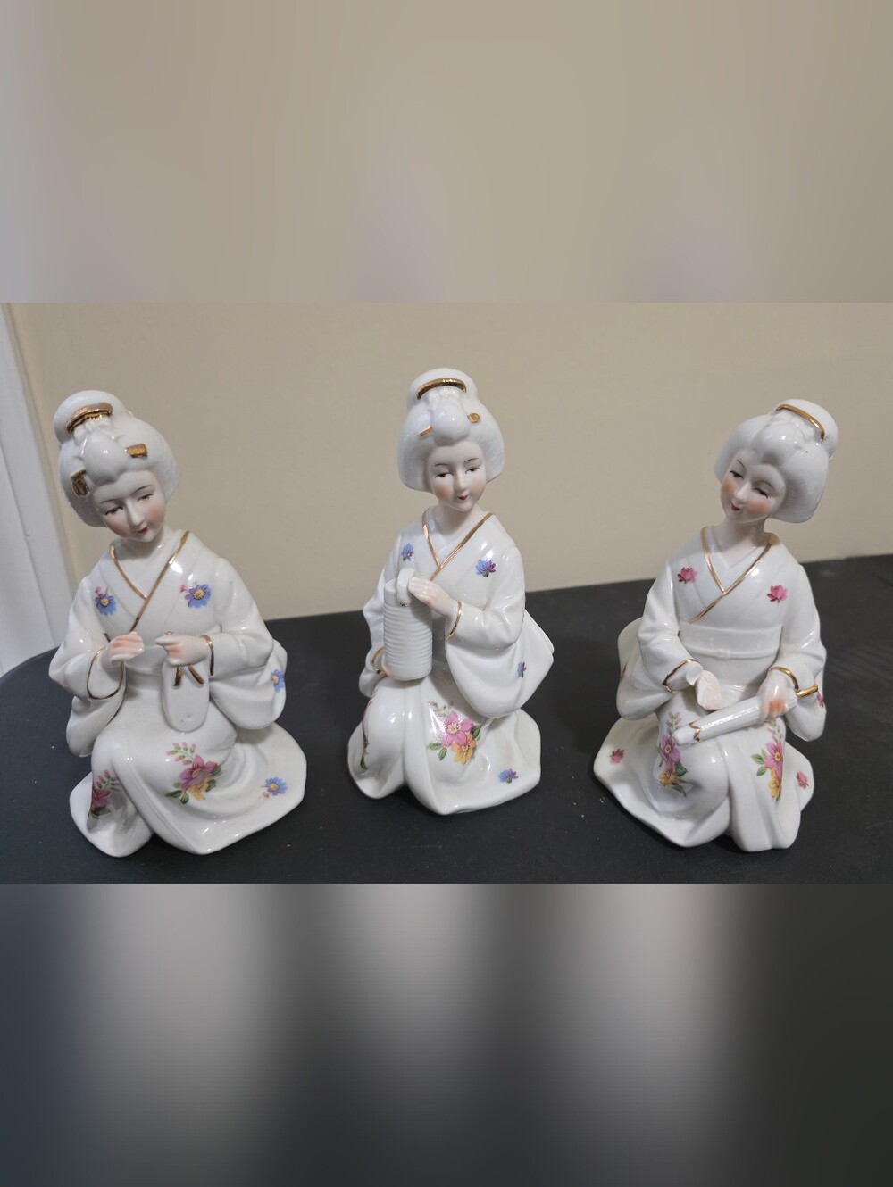 Vintage Yamakuni porcelain geisha figurines, set of 3 - MADE IN JAPAN